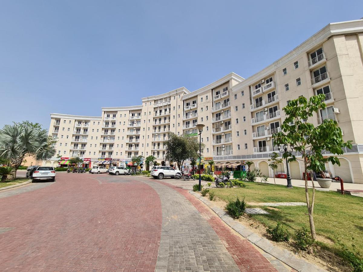 Lord Krishna Palace Hotel Vrindāvan Buitenkant foto